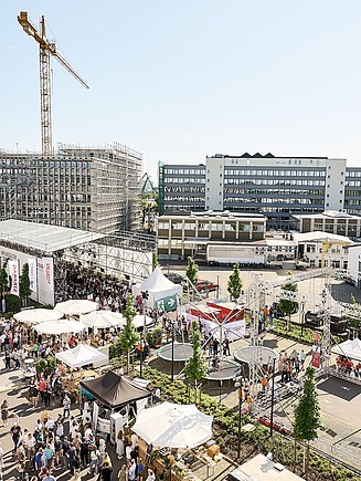 Drohnenaufnahme vom Jubiläumsevent.
