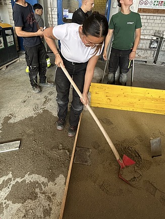 Anh Thu in the training workshop
