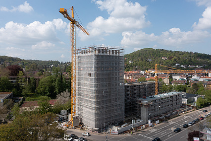 Bild des im Rohbau befindlichen Holz-Hybrid-Hochhauses CARL