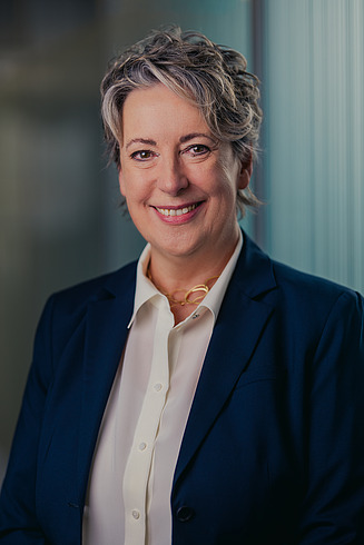 Profile of Executive Board Member Sabine Hahn