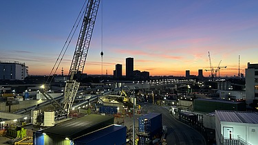 Skyline von London bei Nacht.