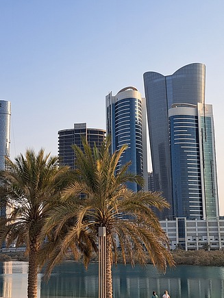 Al Reem Island bei Tag